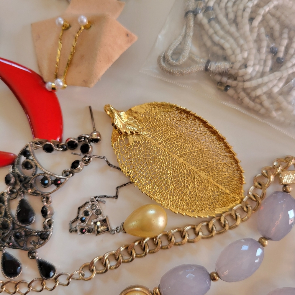 Jewelry-Maker or Crafter's Lot ~ Embellish ~Re-purpose ~ FINAL PRICE ITEMS! - Picture 6 of 14